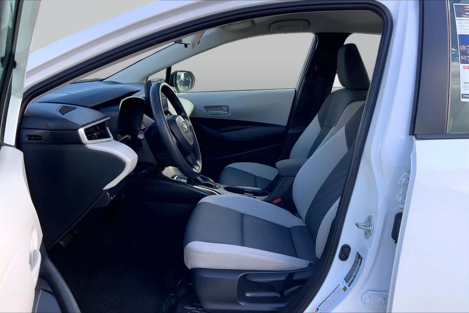 Used 2023 Ice Cap Toyota LE image 8