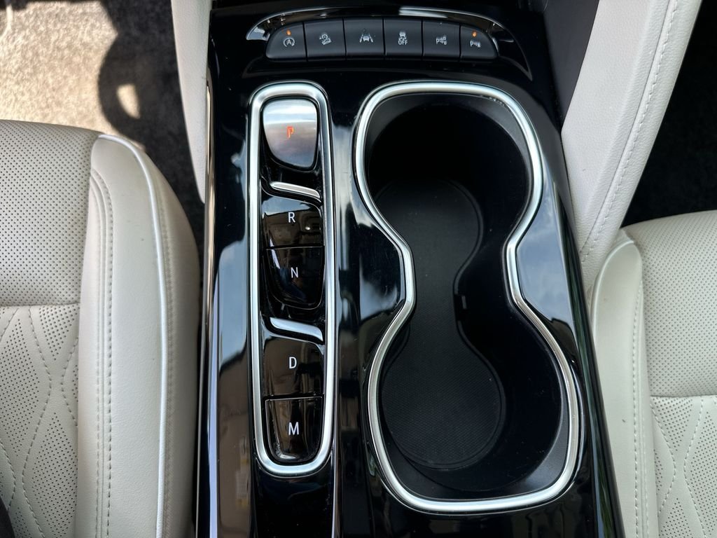 Used 2023 Ebony Twilight Metallic Buick Avenir image 16