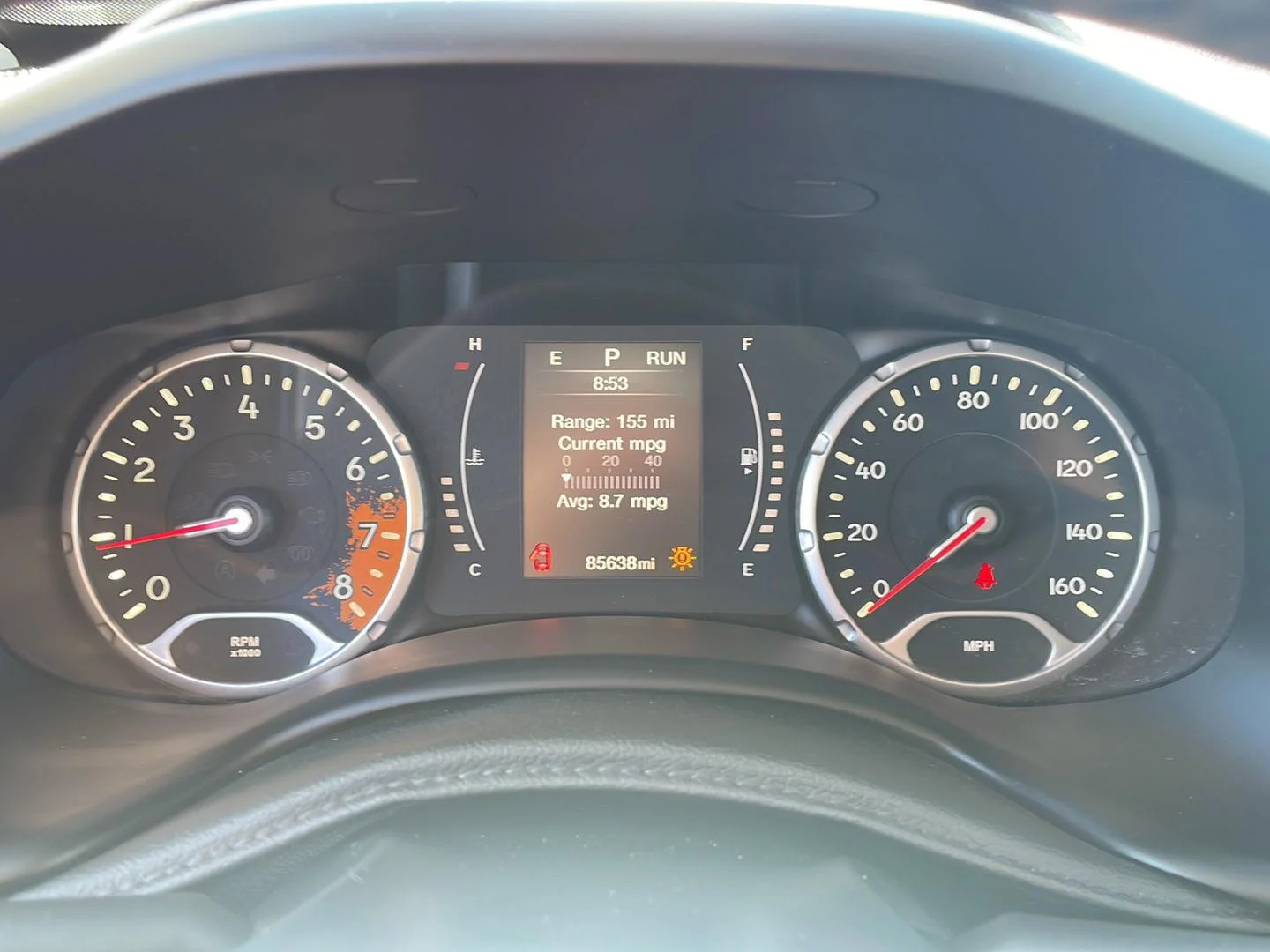 Used 2016 Granite Crystal Metallic Clearcoat Jeep Latitude image 18