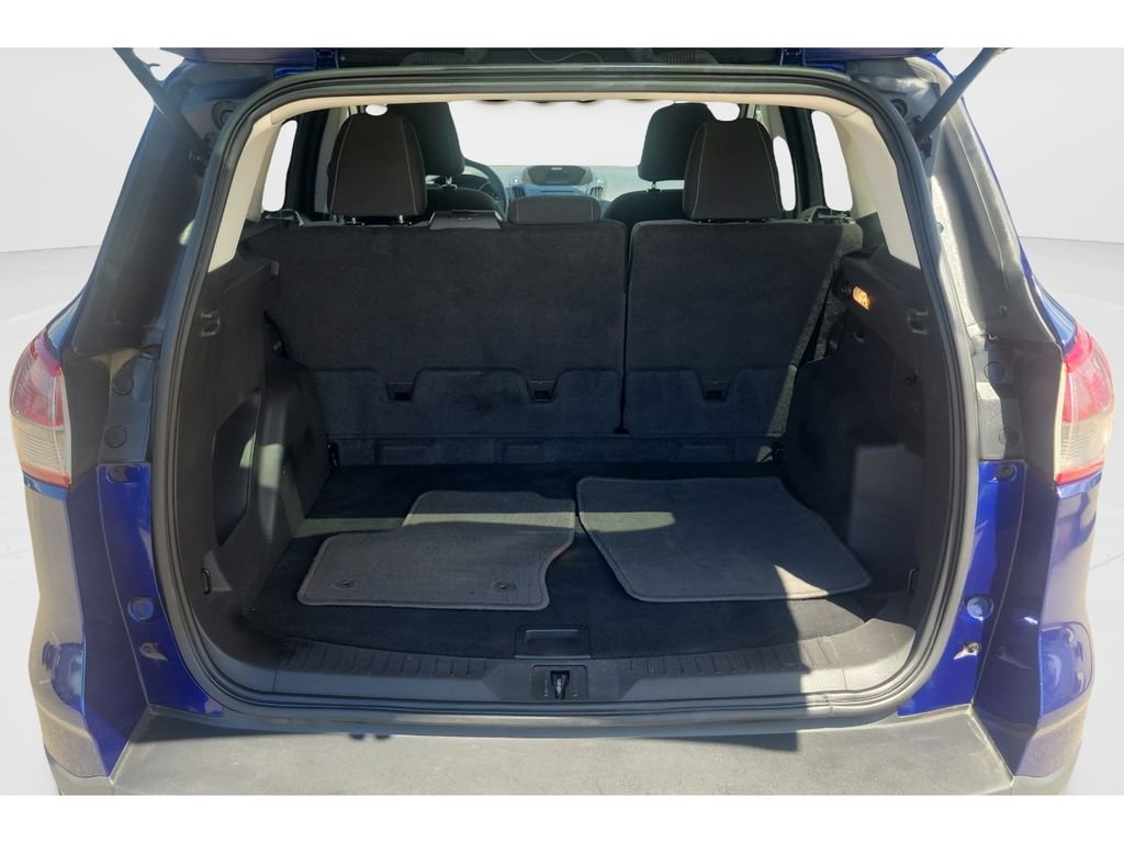 Used 2015 Blue Ford SE image 9