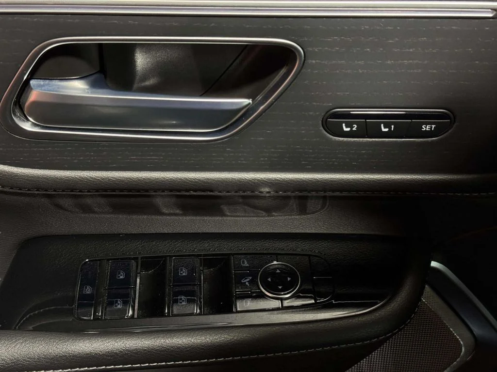 Used 2025 Grand Blue INFINITI SENSORY image 21