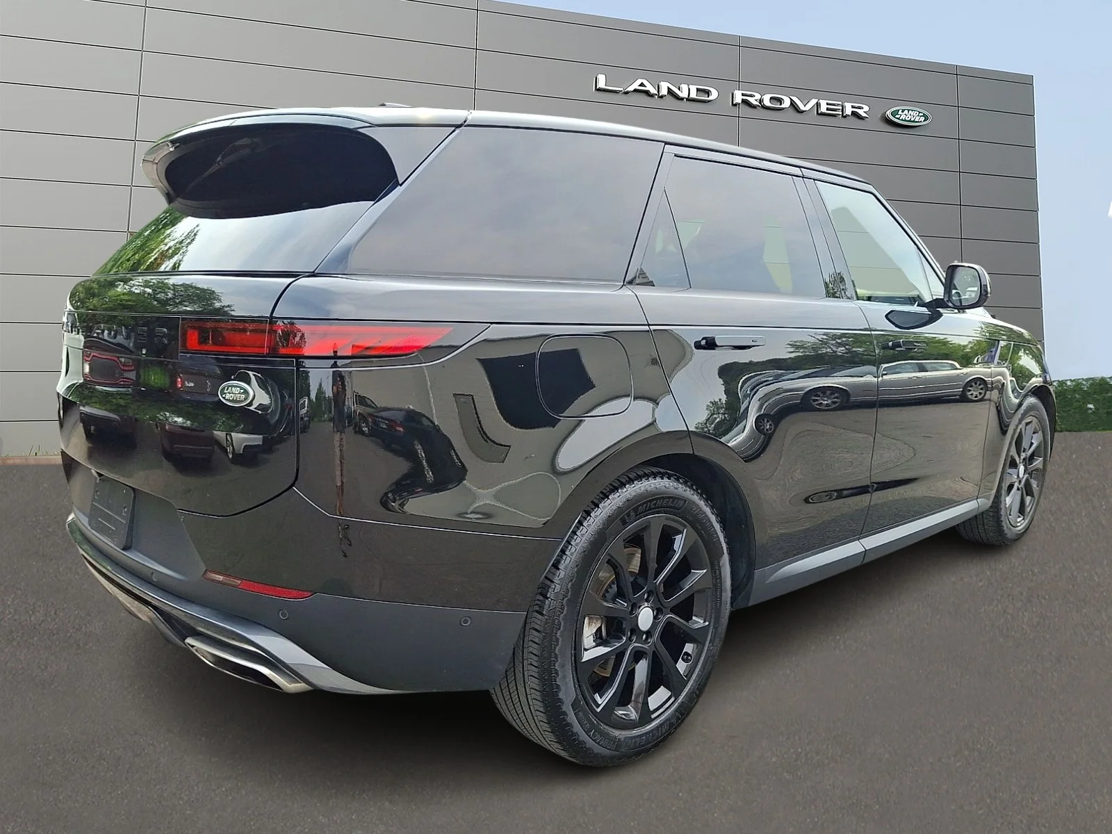 Certified Used 2023 Santorini Black Metallic - 1AG Land Rover SE image 2