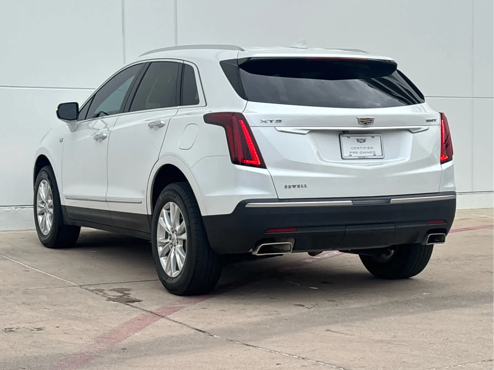 Certified Used 2023 Crystal White Tricoat Cadillac Luxury image 6