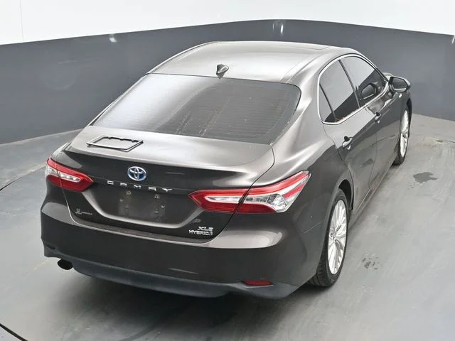 Used 2018 Brown Toyota XLE image 38
