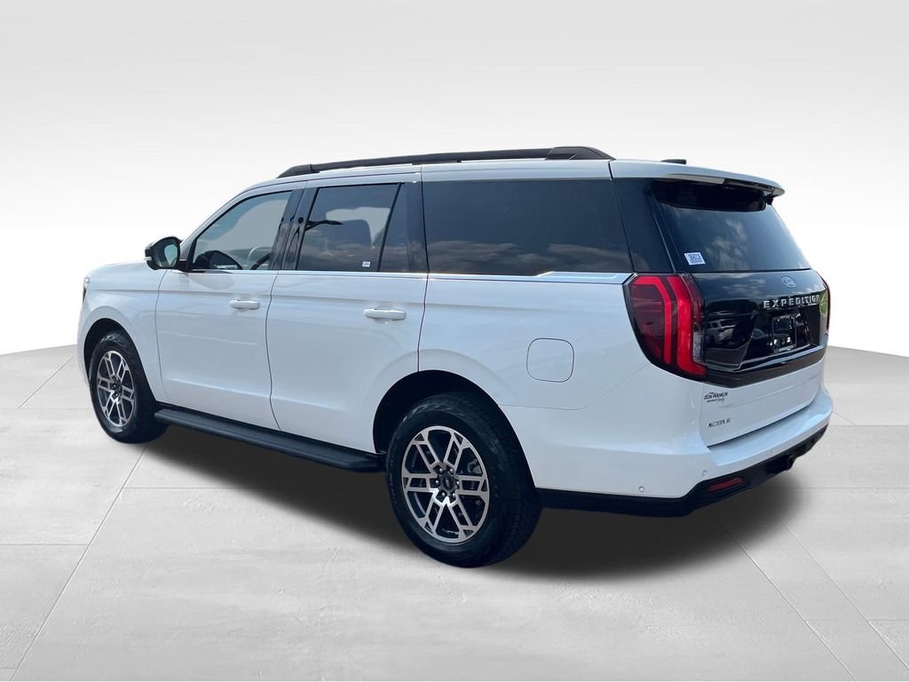 Used 2025 White Ford Active image 3