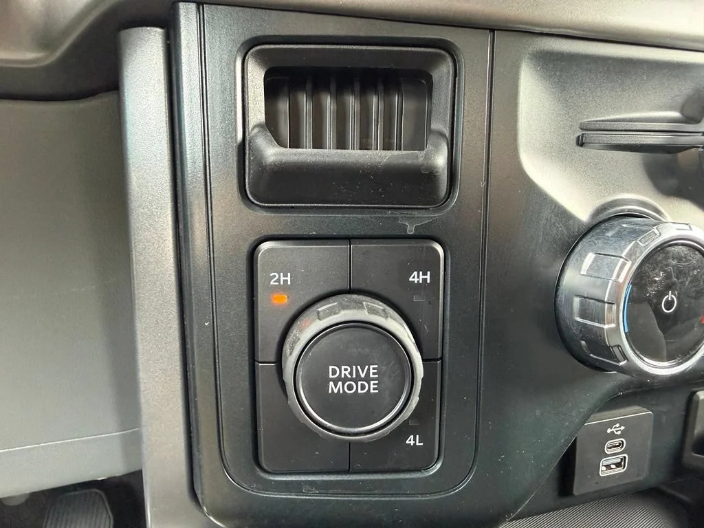 Used 2025 White Ford XLT image 29