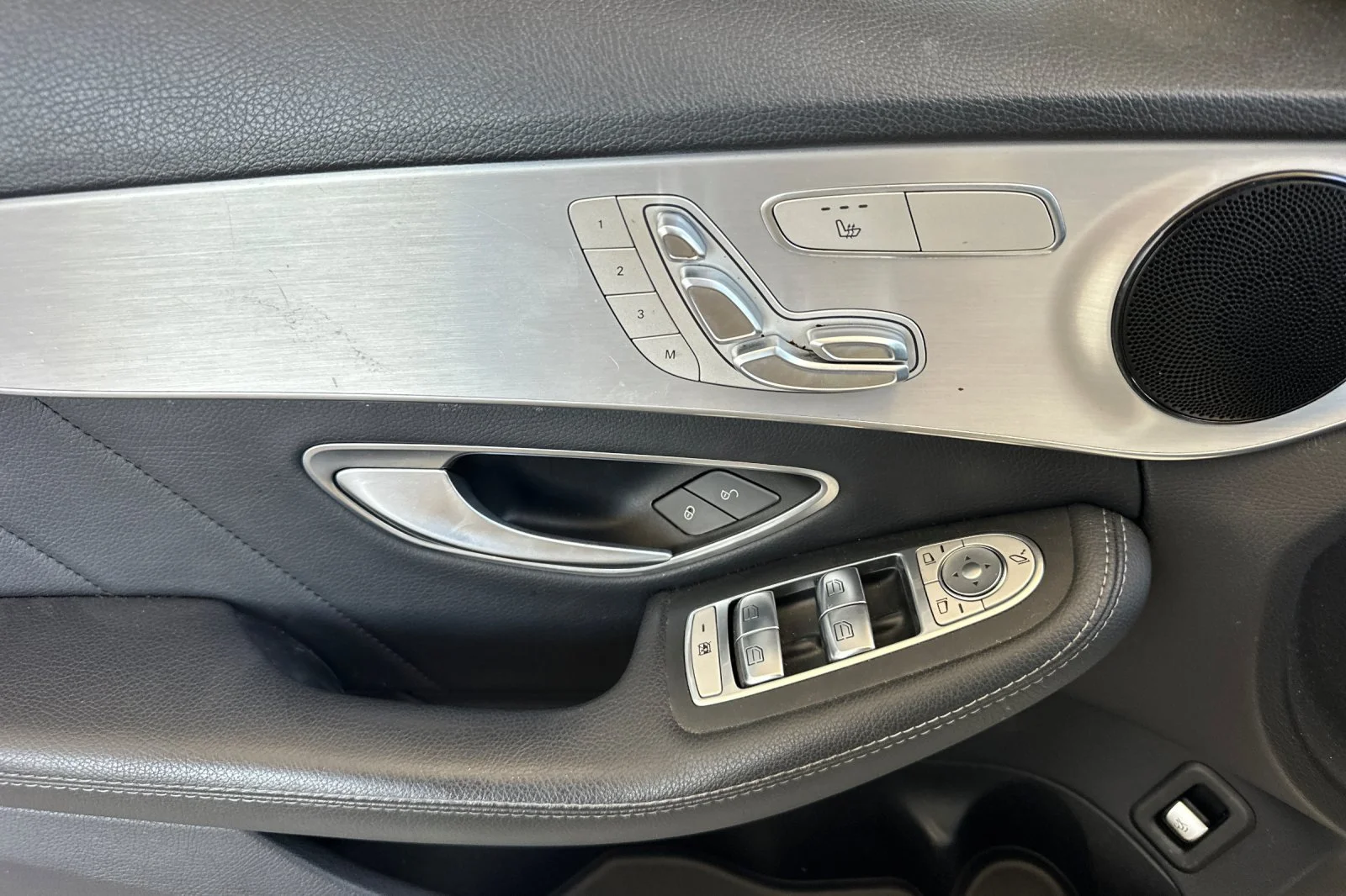 Used 2020 White Mercedes-Benz C 300 image 11