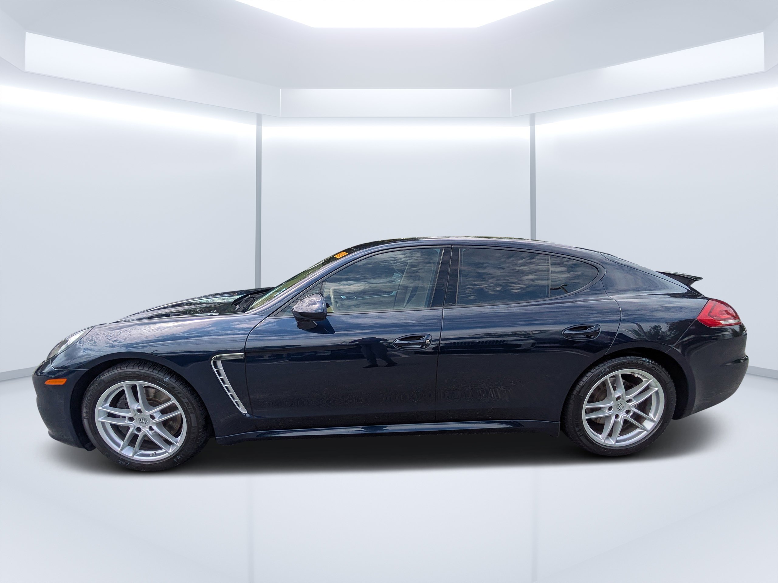 Used 2016 Night Blue Metallic Porsche 4 image 6