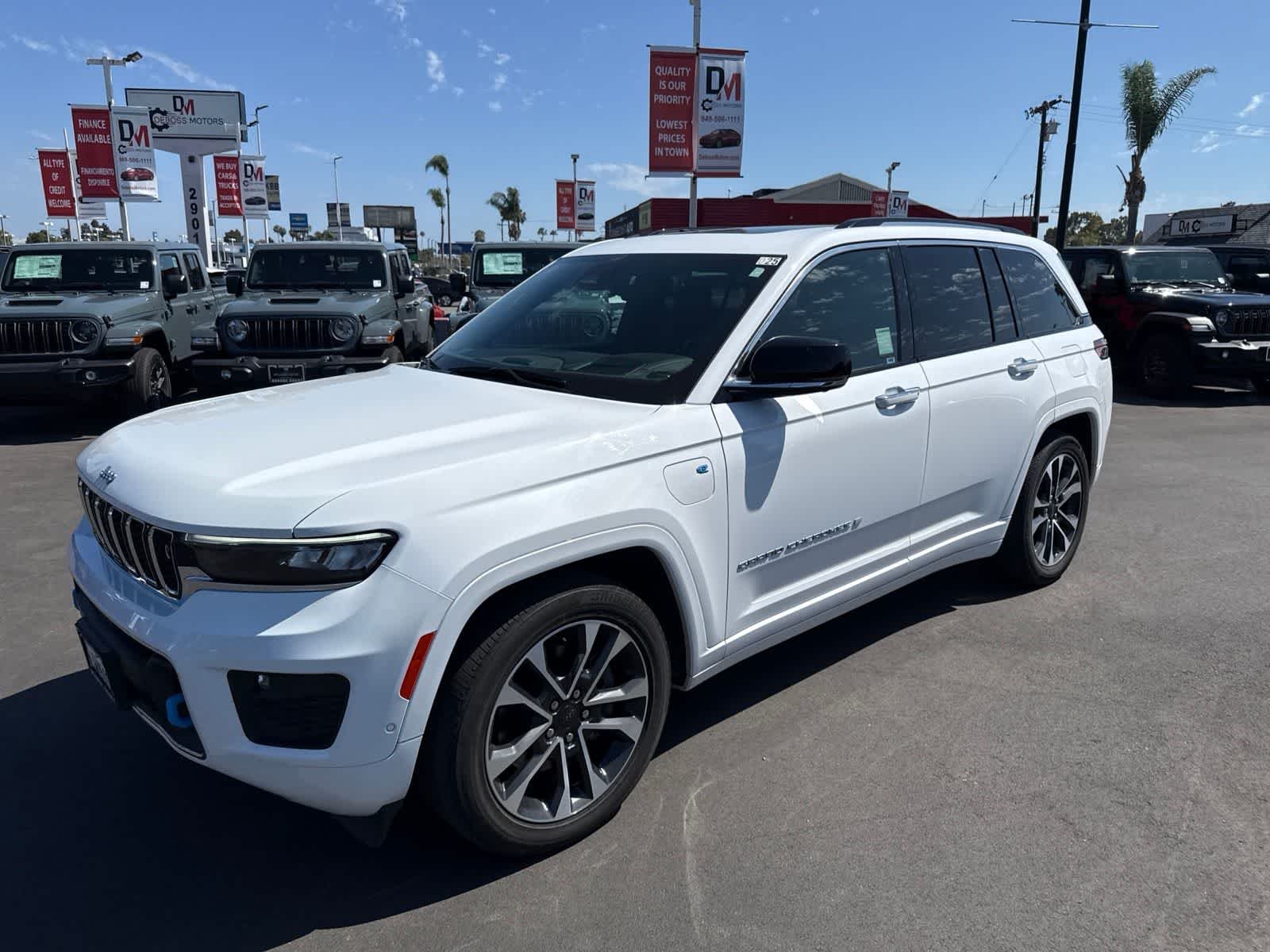 Used 2023 Bright White Clearcoat Jeep Overland image 28