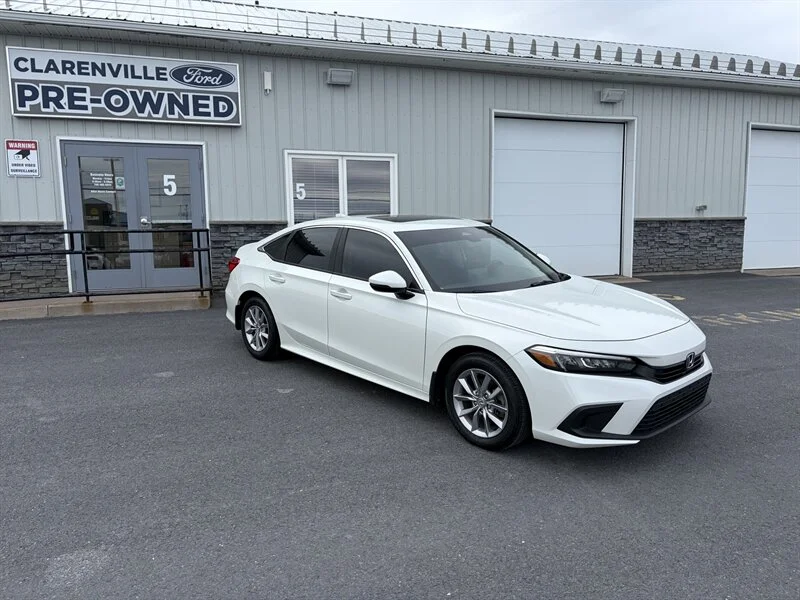 Used 2023 White Honda EX image 2