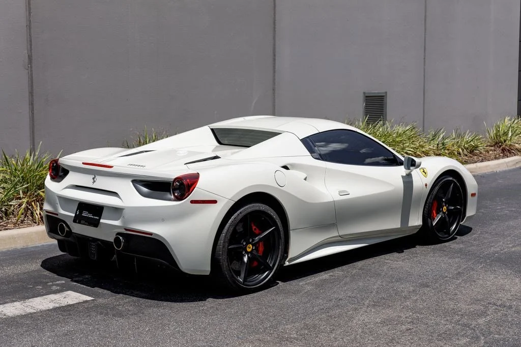 Used 2019 Bianco Avus Ferrari  image 41