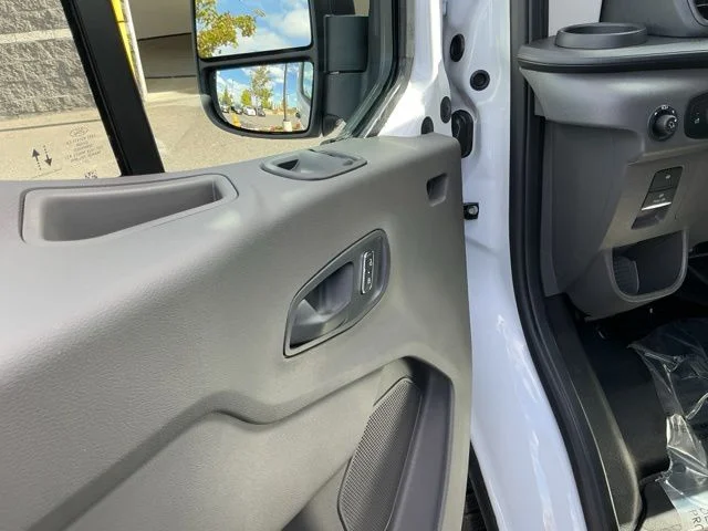 New 2025 Oxford White Ford Base image 13