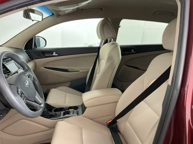 Used 2017 Red Hyundai SE image 14