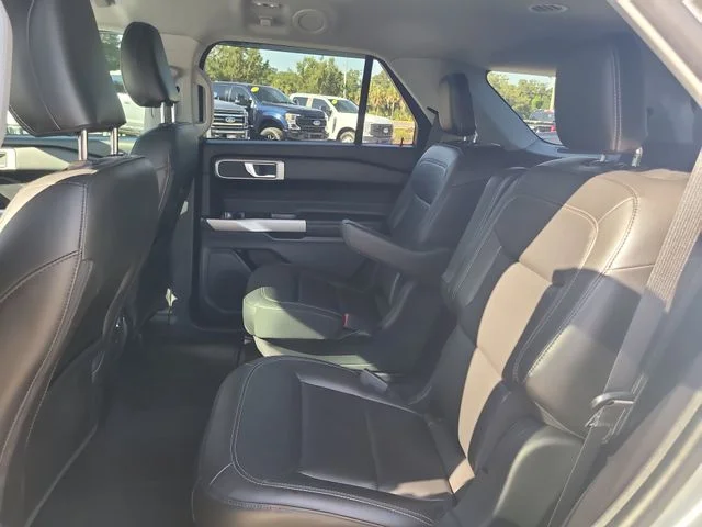 Used 2021 Silver Ford XLT image 14