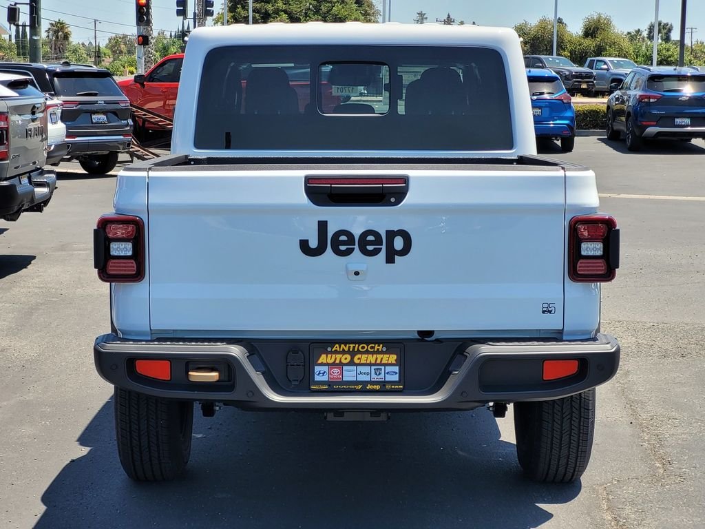 New 2026 Bright White Clearcoat Jeep 85th Anniversary Edition image 4