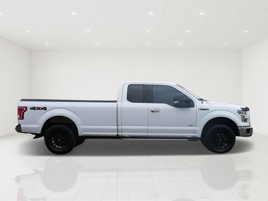 Used 2016 White Ford XLT image 2