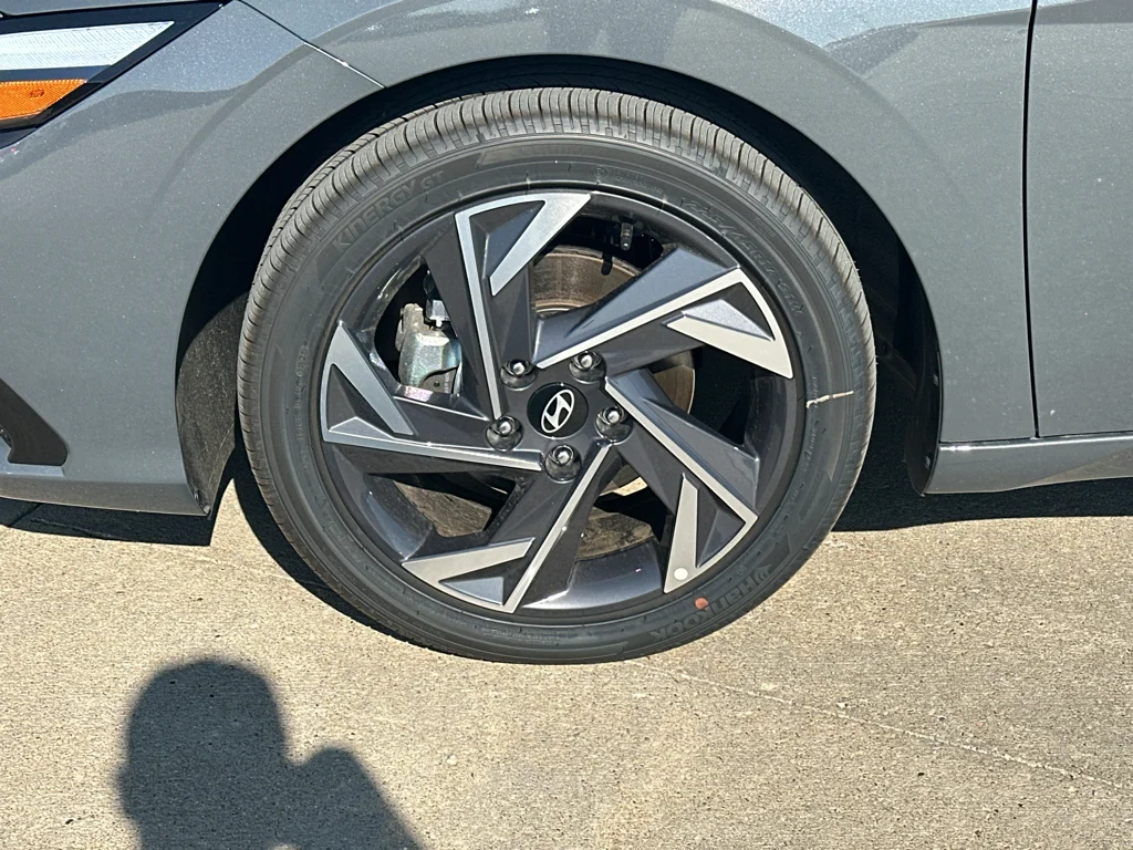 New 2026 Ecotronic Gray Hyundai Limited image 7