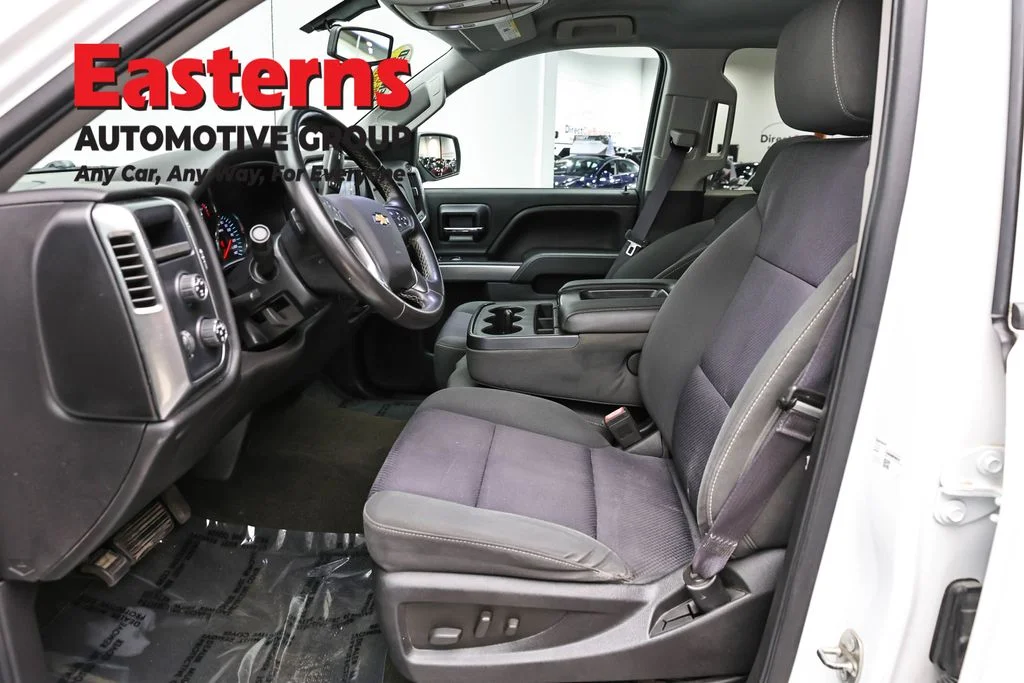 Used 2015 White Chevrolet LT image 14