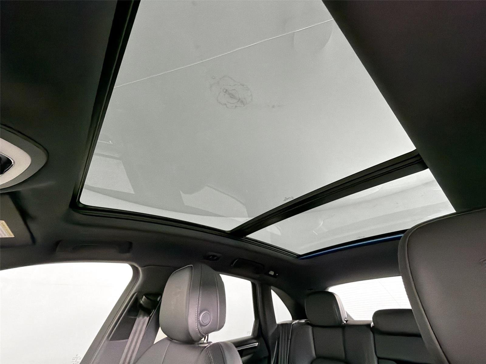 2025 Porsche Macan S - Photo 35