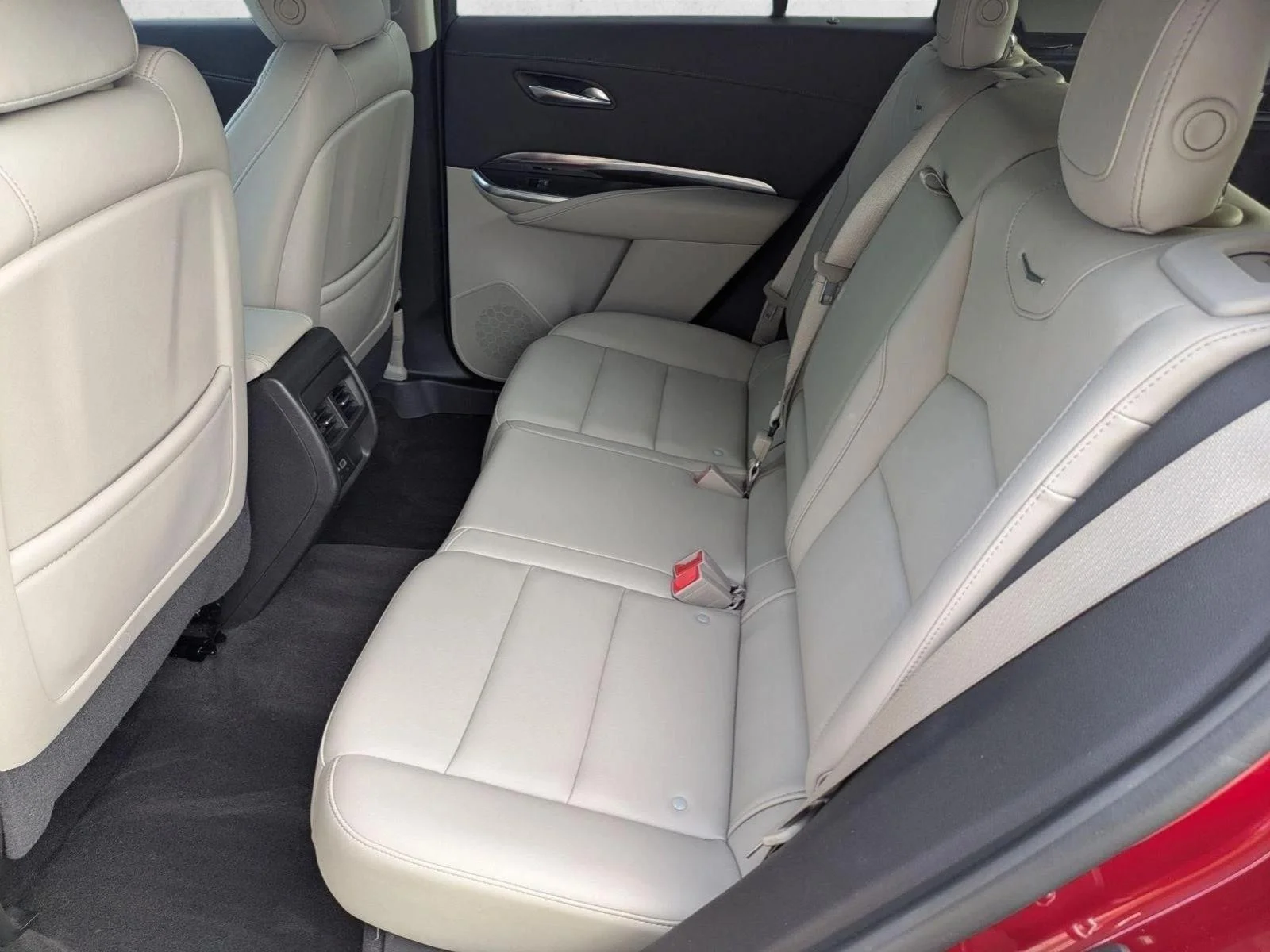 Used 2022 Infrared Tintcoat Cadillac FWD Luxury image 20