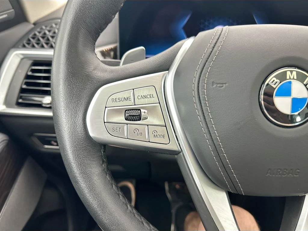 Used 2026 White BMW xDrive40i image 11