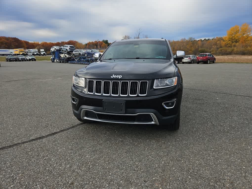 Used 2015 Brilliant Black Crystal Pearlcoat Jeep Limited image 2