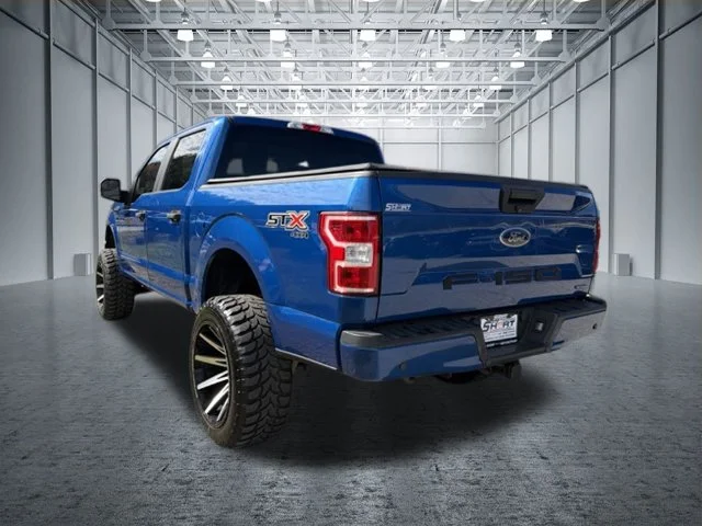 Used 2018 Blue Ford XL image 5