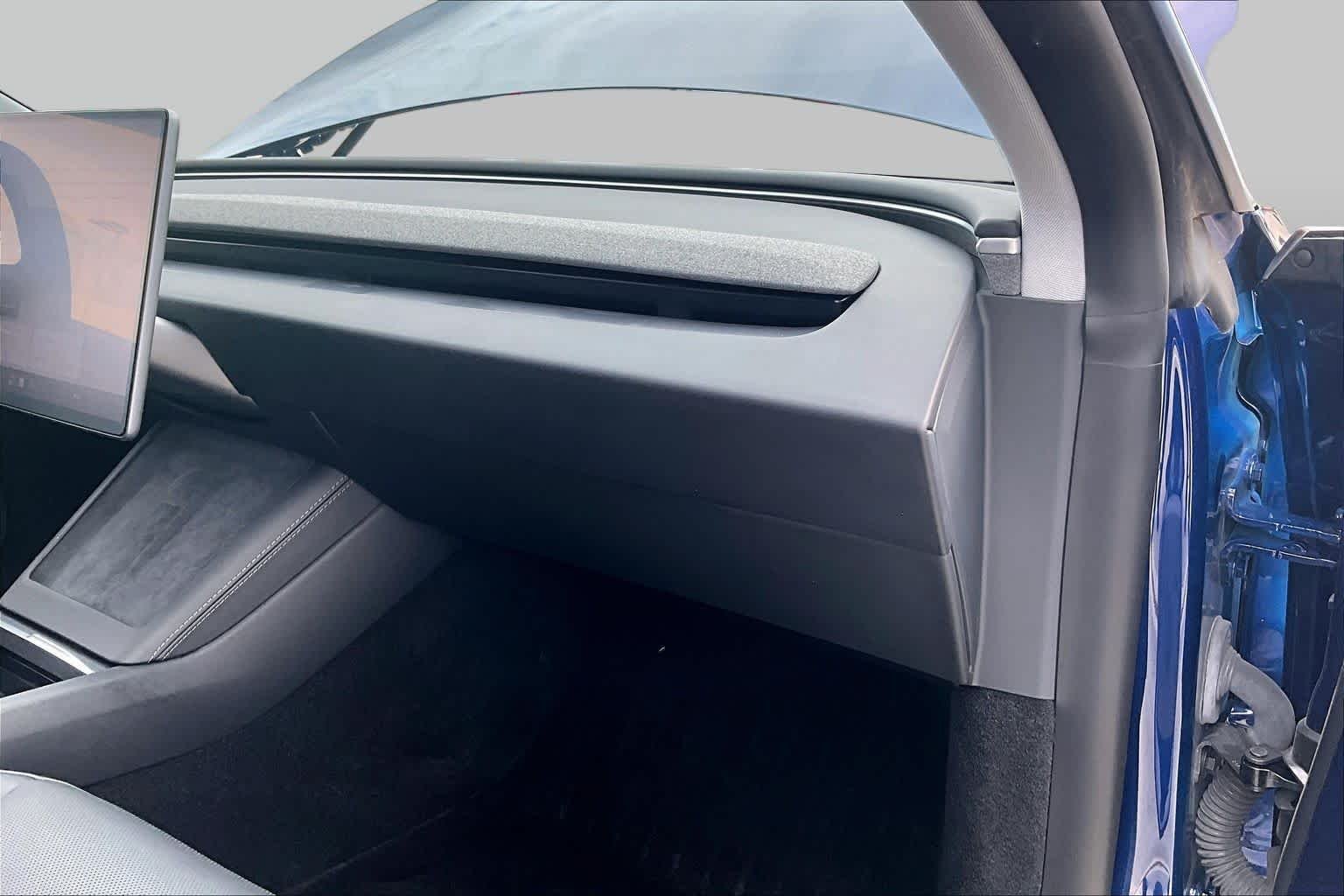 Used 2025 Deep Blue Metallic Tesla Long Range image 17