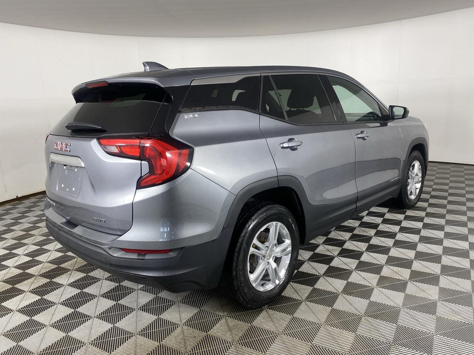 Used 2019 Satin Steel Metallic GMC SLE image 7