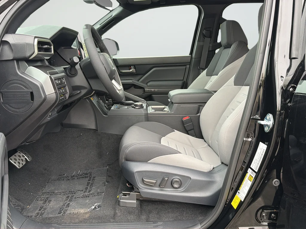 2026 Toyota Tacoma TRD Sport - Photo 9