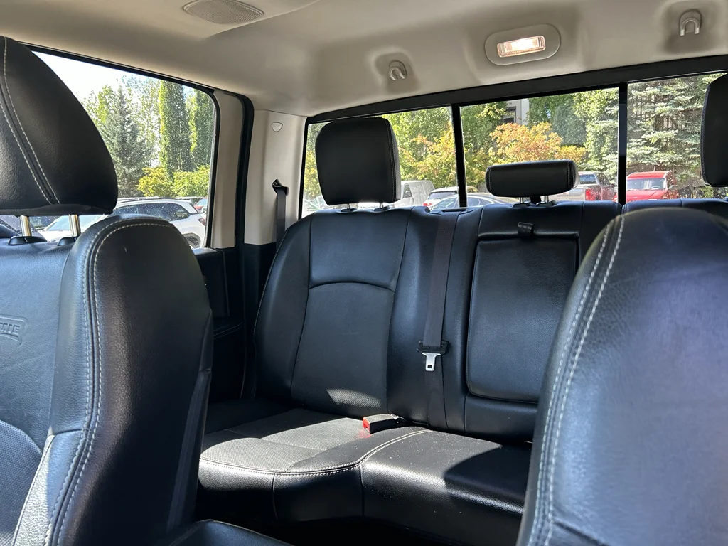 Used 2017 Silver Ram Laramie image 11