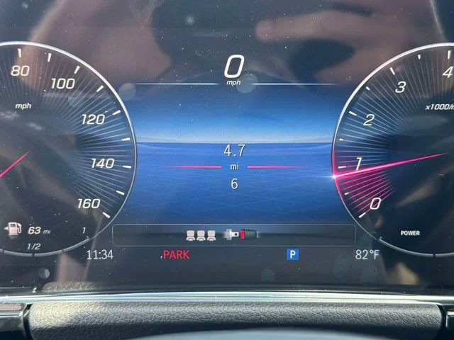 New 2026 Polar White Mercedes-Benz GLA 250 image 25