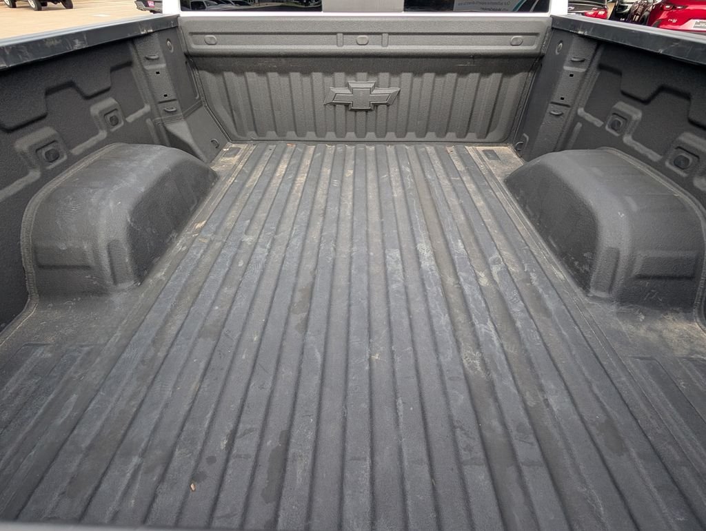 Used 2025 White Chevrolet ZR2 image 25