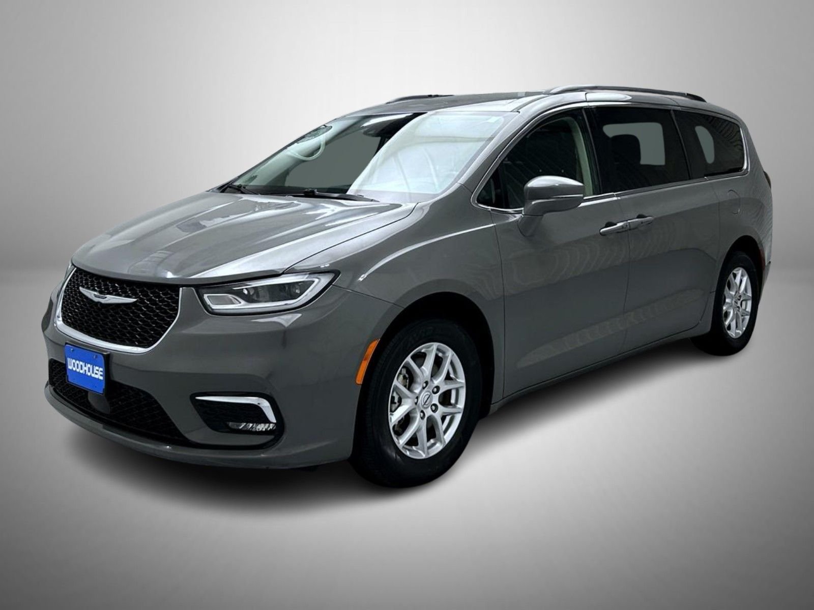2022 Chrysler Pacifica Touring L's photo