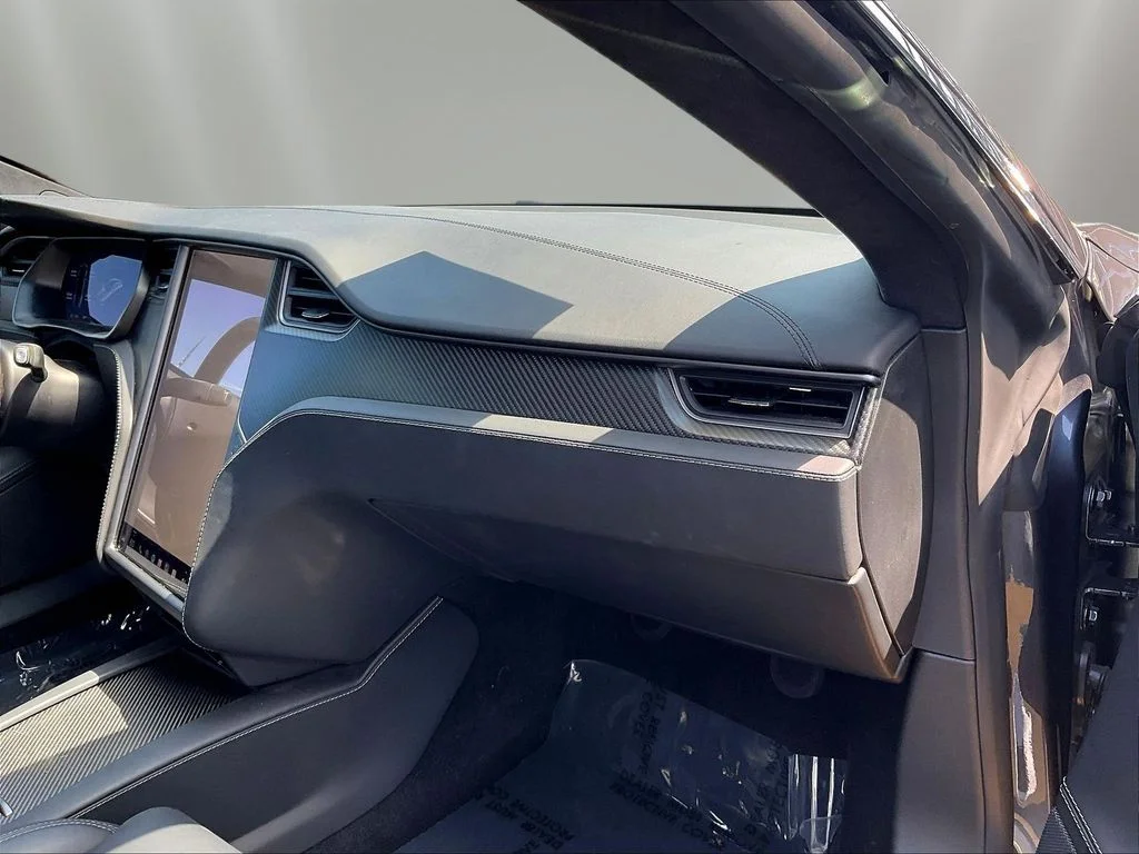 Used 2020  Tesla Performance image 25