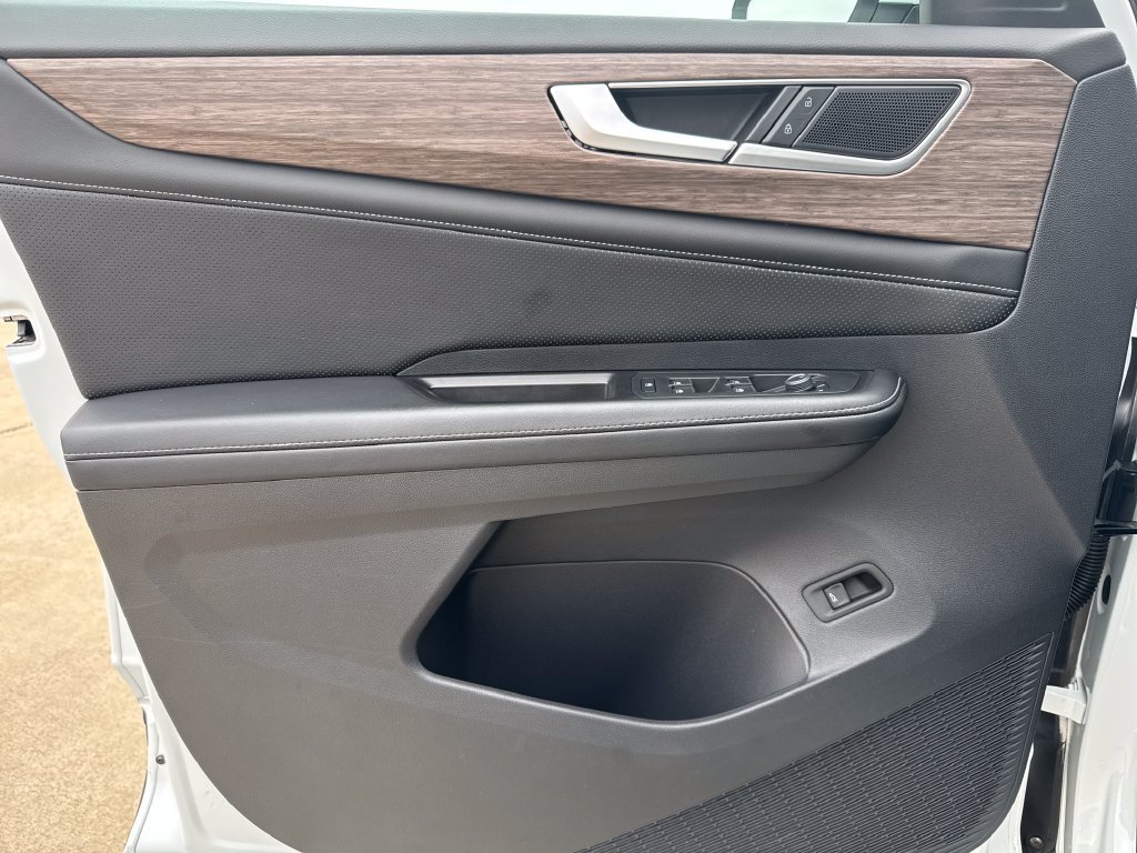 2024 Volkswagen Atlas SEL - Photo 16