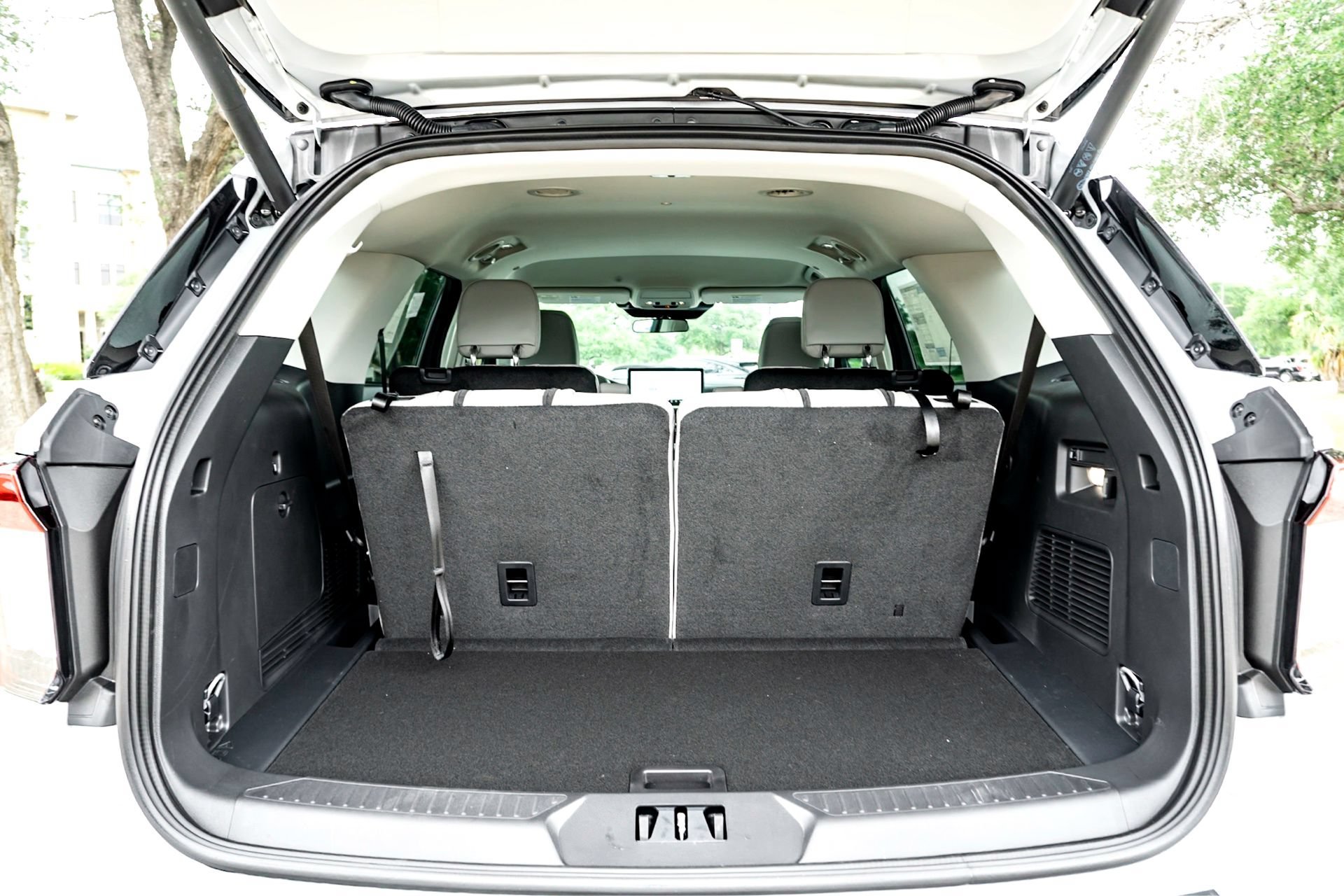 New 2026 Space White Metallic Ford Active image 22