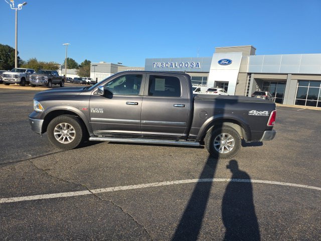 Used 2018 Granite Crystal Clearcoat Metallic Ram Laramie image 6