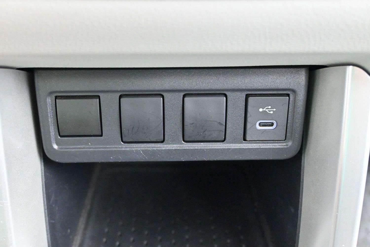 Used 2024 Sonic Silver Toyota L image 22