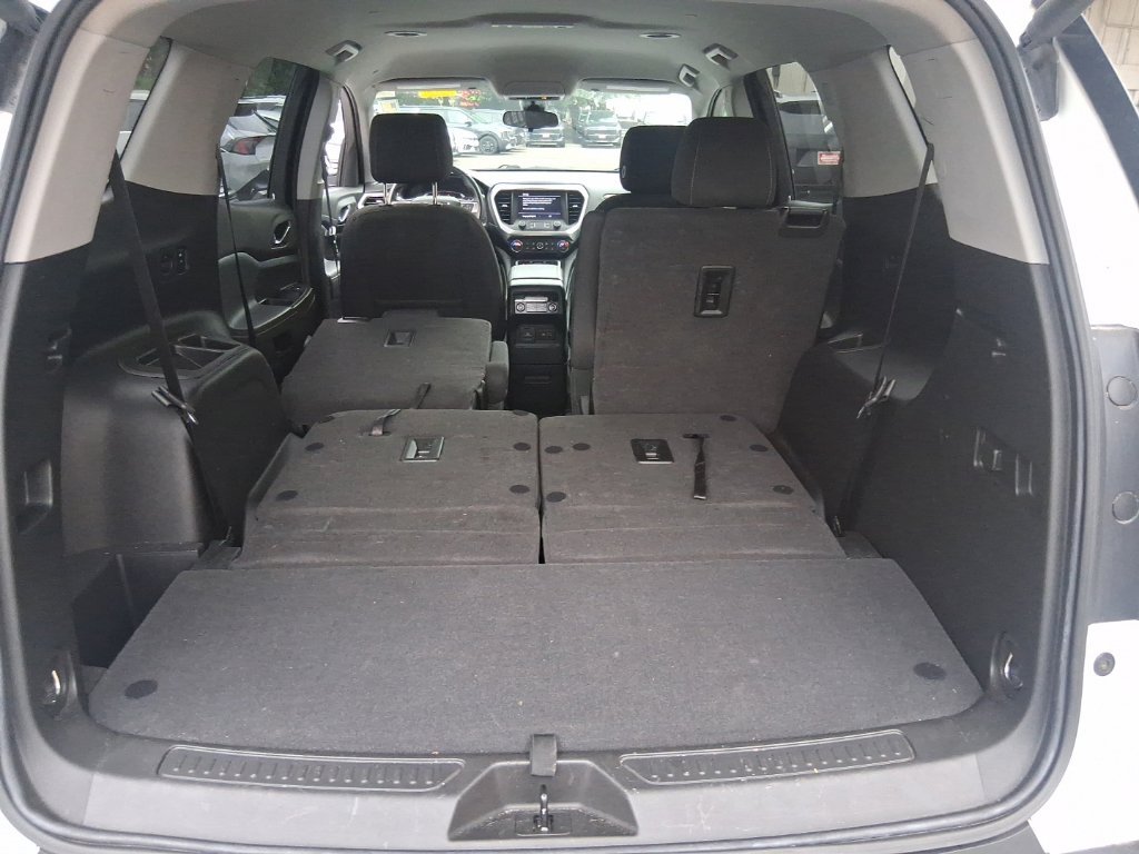 Used 2022 White GMC SLE image 21