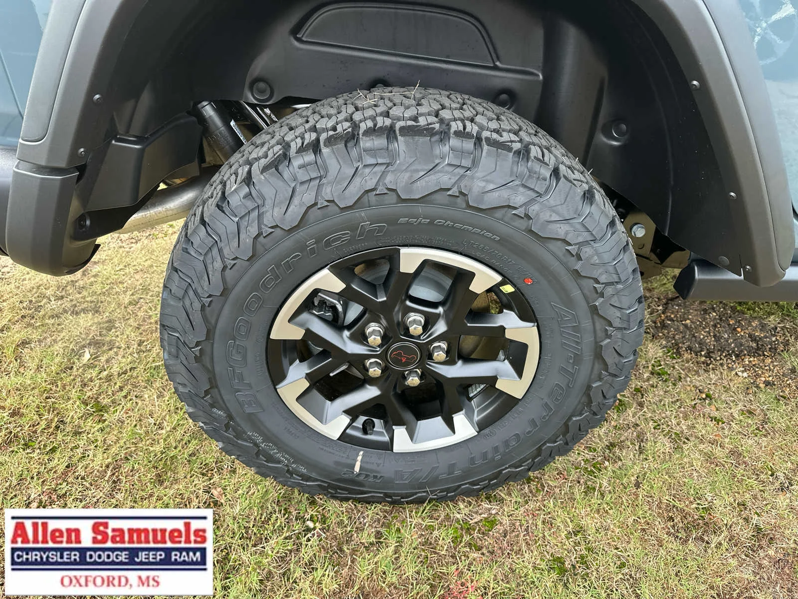New 2026 Anvil Clear-Coat Exterior Paint Jeep Rubicon image 29
