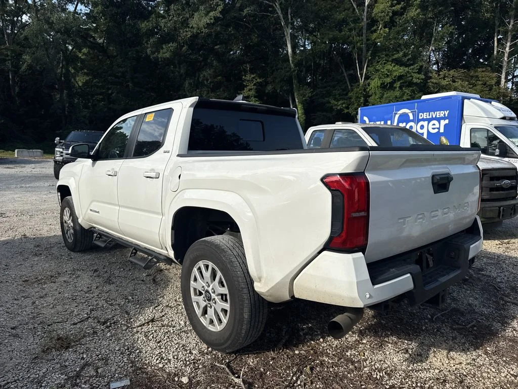 Used 2024 White Toyota SR5 image 4