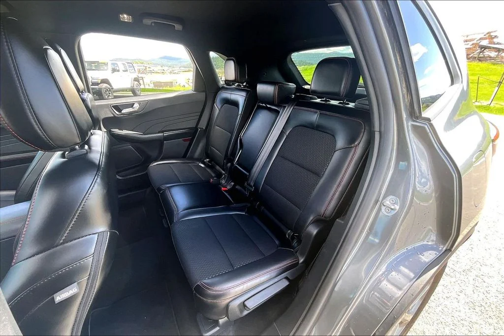 Used 2025 Gray Ford ST-Line Select image 26