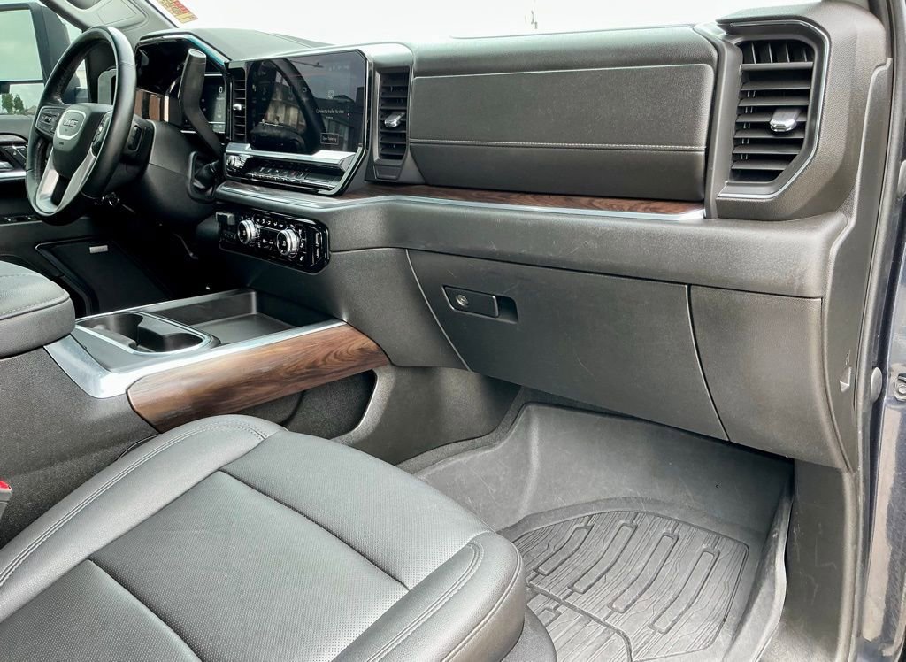 2024 GMC Sierra 3500HD SLT - Photo 25