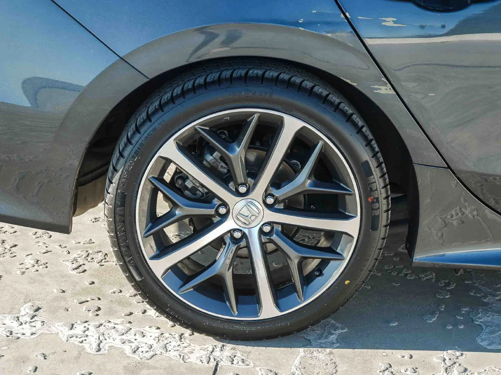 2024 Honda Civic Touring - Photo 11