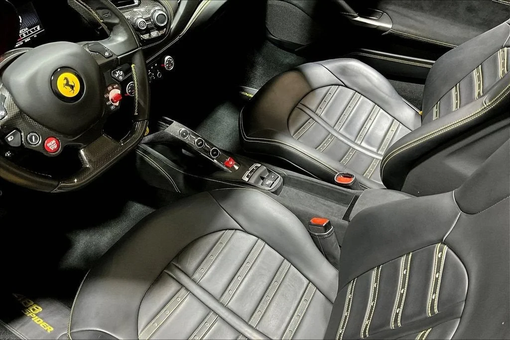 Used 2018 Giallo Modena Ferrari  image 16