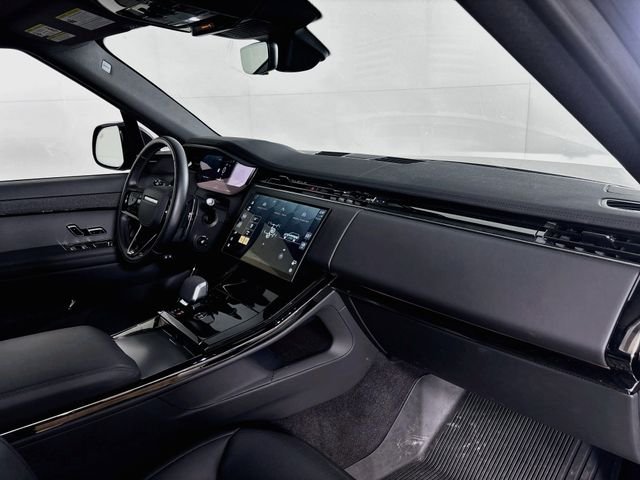 New 2024 Gray Land Rover Dynamic SE image 28