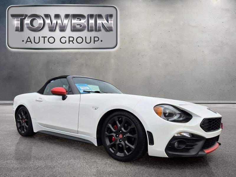 Used 2019 Pearl FIAT ABARTH CONVERTIBLE image 2
