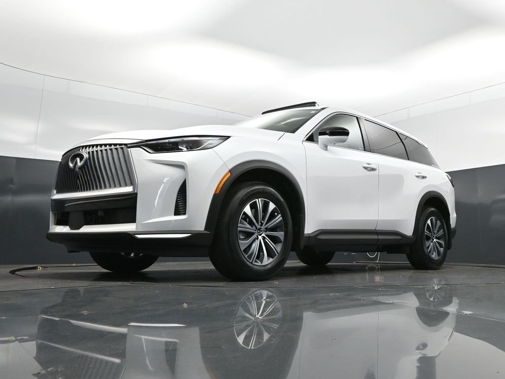 Certified Used 2026 White INFINITI PURE image 39
