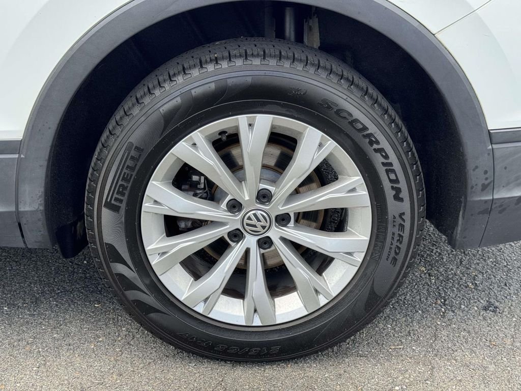 2019 Volkswagen Tiguan SE - Photo 12